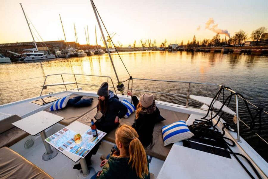 Gdansk/Sopot: Breakfast Cruise on a Catamaran - From Oria Magic House to the Water: Getting Oriented Fast