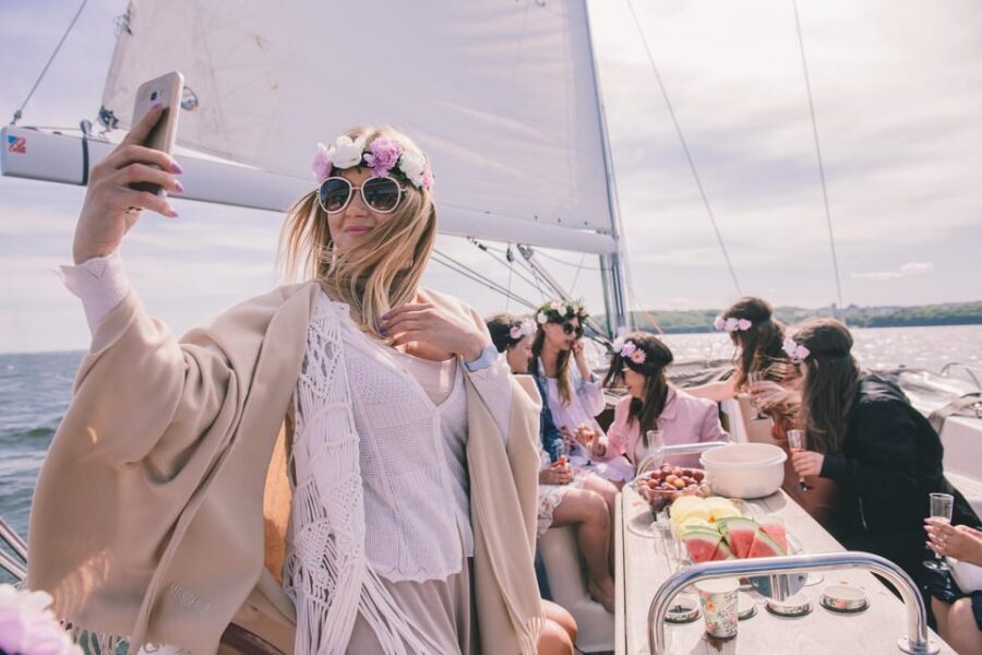 Gdańsk/Sopot: Private Boat Party with Music & Drinks - The 2-Hour Cruise: How the Time Usually Plays Out