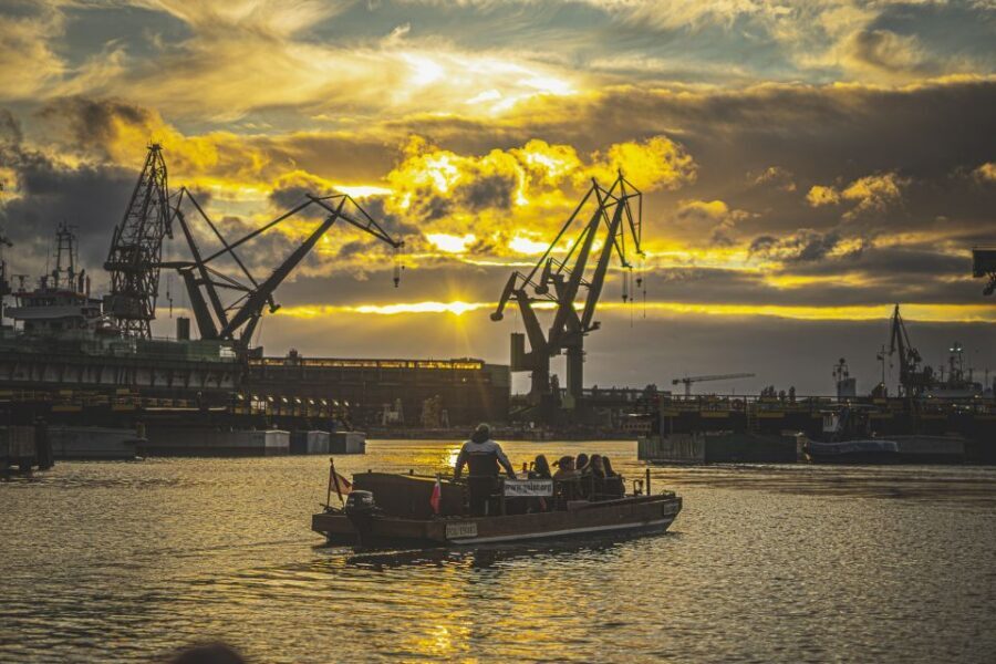 Gdańsk: Sunset Cruise on a Historic Polish Boat - Ołowianka Island angles: where the Old Town meets the edges