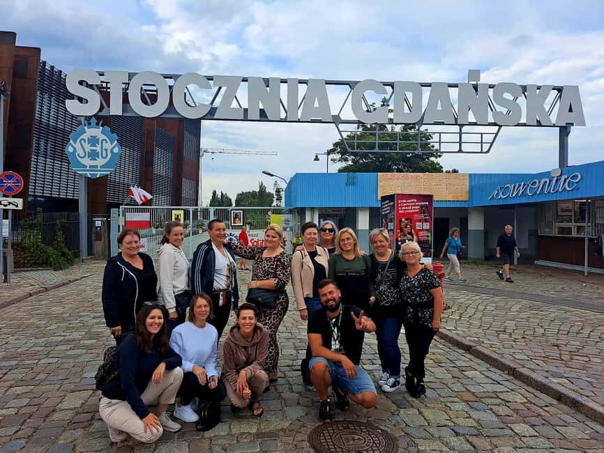 Gdansk: Top Unlimited Beer & Highlights Tour by Golf Buggy - Start at Neptune Fountain: How the Tour Gets You Moving