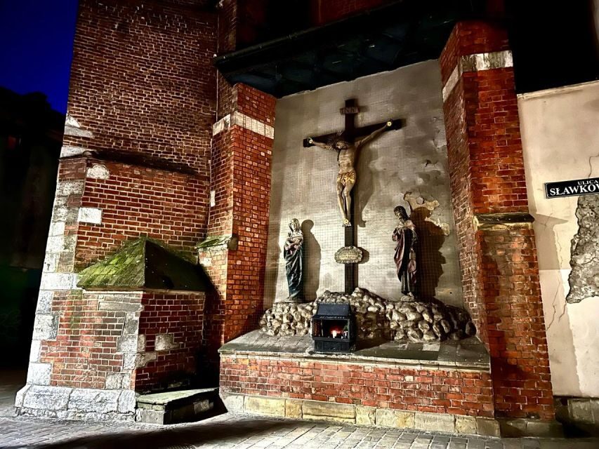 Ghosts & Crimes: Macabre Kraków Walking Tour in English - Price and Value: Why $20 Can Make Sense for This Type of Tour