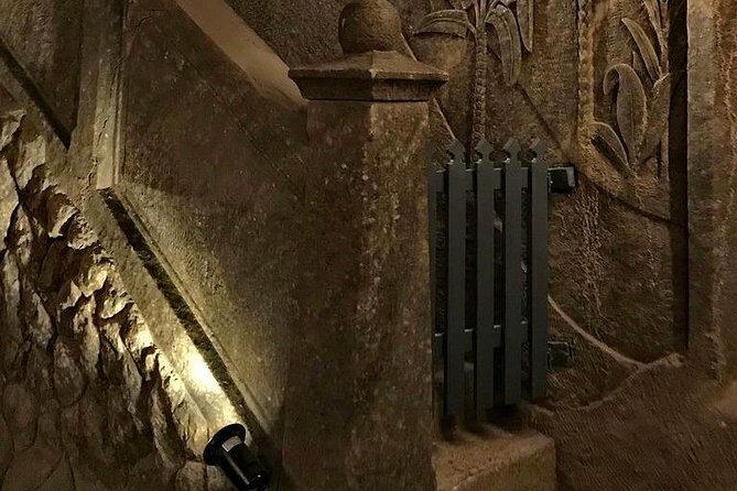 Guided Tour from Krakow to Salt Mine Wieliczka with hotel pick up - Krakow to Wieliczka: the minivan pickup rhythm