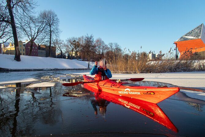 Guided Winter Kayak Tour in Gdańsk & Hot Chocolate Treat - The itinerary, stop by stop: what each landmark looks like from the water