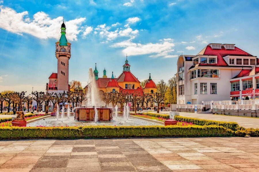 Highlights of Gdańsk, Gdynia and Sopot 1-day Private Tour - Gdynia port heritage: Kościuszki Square, murals, and museum ships