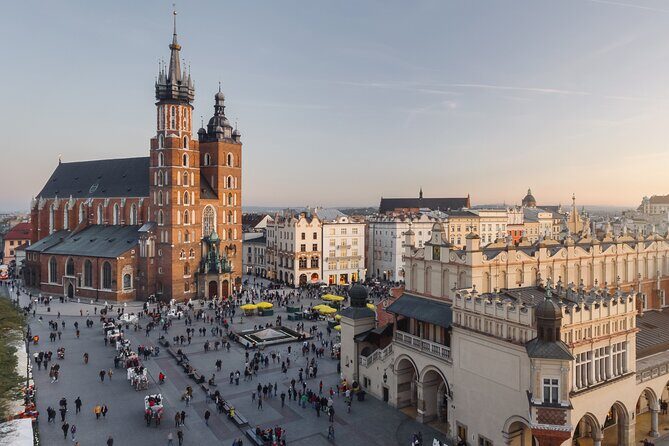 Historic Krakow : Old Town & Wawel Castle Walking tour - Key highlights