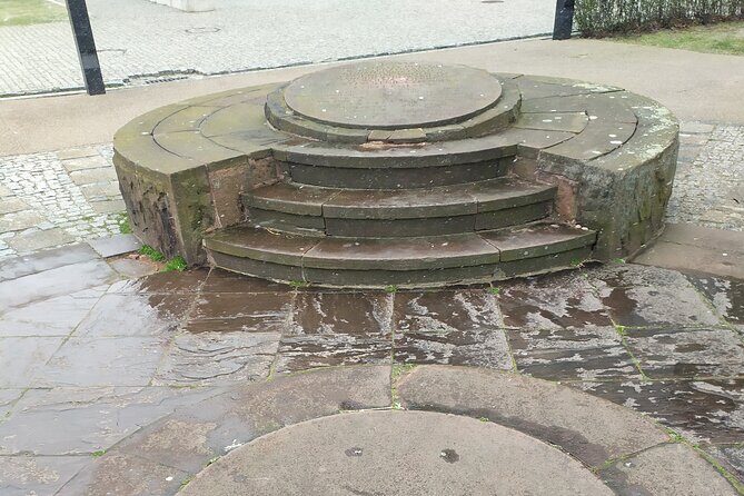 Historical Walking Tour of Jewish Warsaw - Warsaw Ghetto essentials: memorials, courthouse area, Muranów, and Miła 18