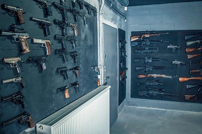 Indoor Shooting Range in Warszawa - Glock 17, CZ 75 Kadet, and Colt 1911: The Handgun Lesson