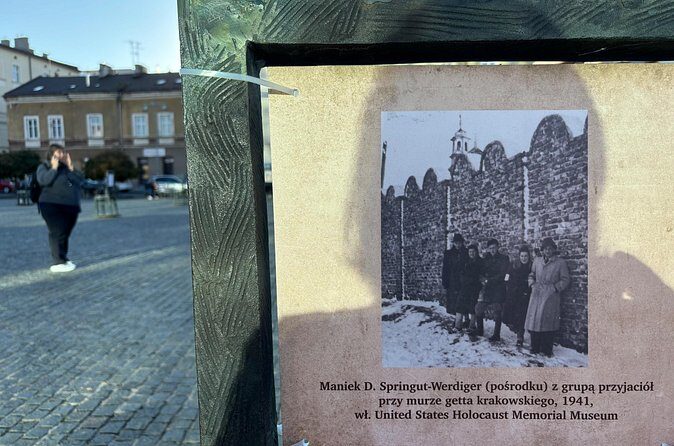 Jewish Krakow Private Tour. Personalities, Art and Food - Remuh Synagogue: modern Jewish art you can actually spot