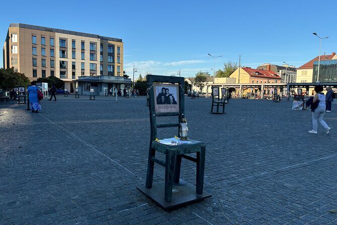 Jewish Krakow Private Tour. Personalities, Art and Food - Timing, pace, and where you end in Podgórze