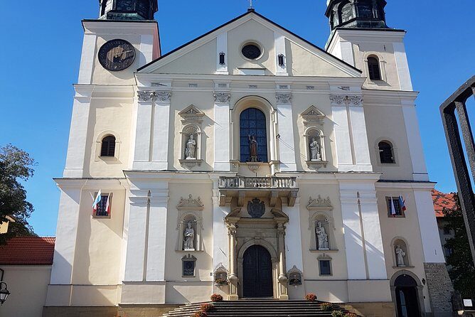 John Paul II Family House Museum & Wadowice Tour from Krakow - Stop 2: Wadowice Square and the Kremówki coffee break