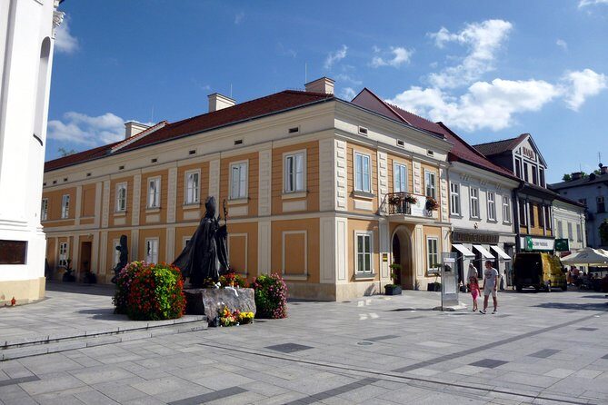 John Paul II Route Guided Tour With Private Transport - How the private John Paul II route actually feels in your day