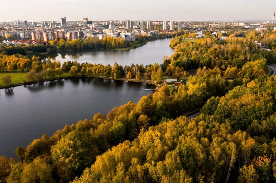 Katowice and Nikiszowiec: bicycle tour with guide - The Valley of the Three Ponds: a break that doesn’t feel like a detour