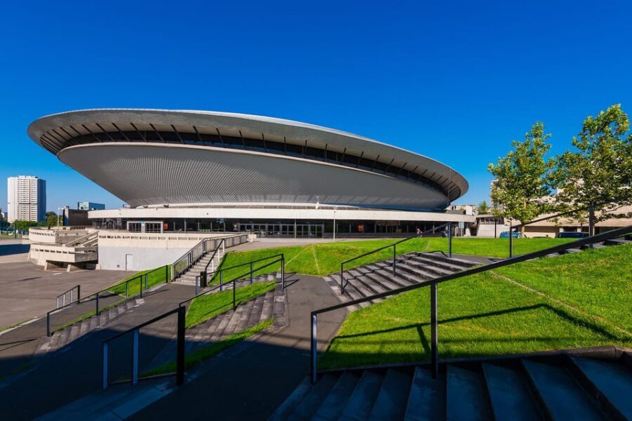 Katowice and Nikiszowiec: bicycle tour with guide - Arena Spodek and the Silesian Insurgents’ Monument: modern Katowice in one pass