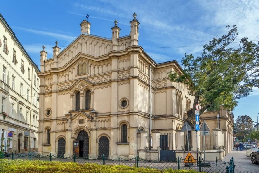 Kazimierz Jewish Quarter Walking Tour - Szeroka Street’s Story Rhythm: Synagogues, Townhouses, and Everyday Meaning