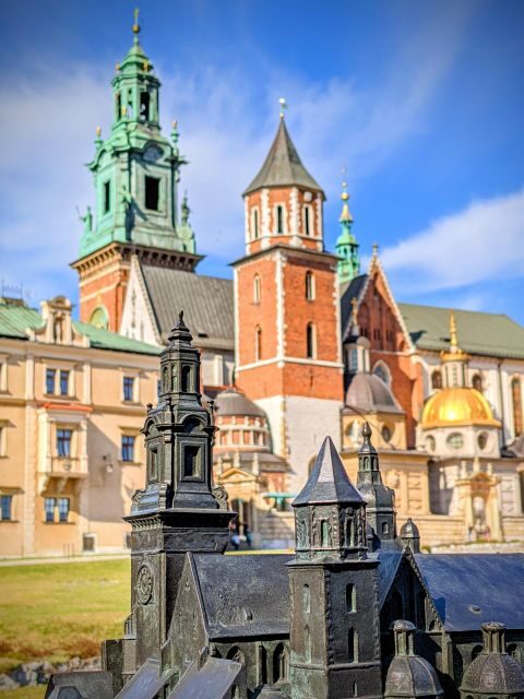 Krakauer old town tour - The Wawel dragon: end with a legend that still makes sense