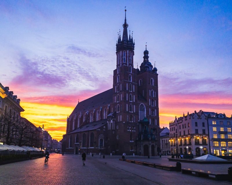 Krakauer old town tour - Why Krakow’s Old Town tour works: a city that survived