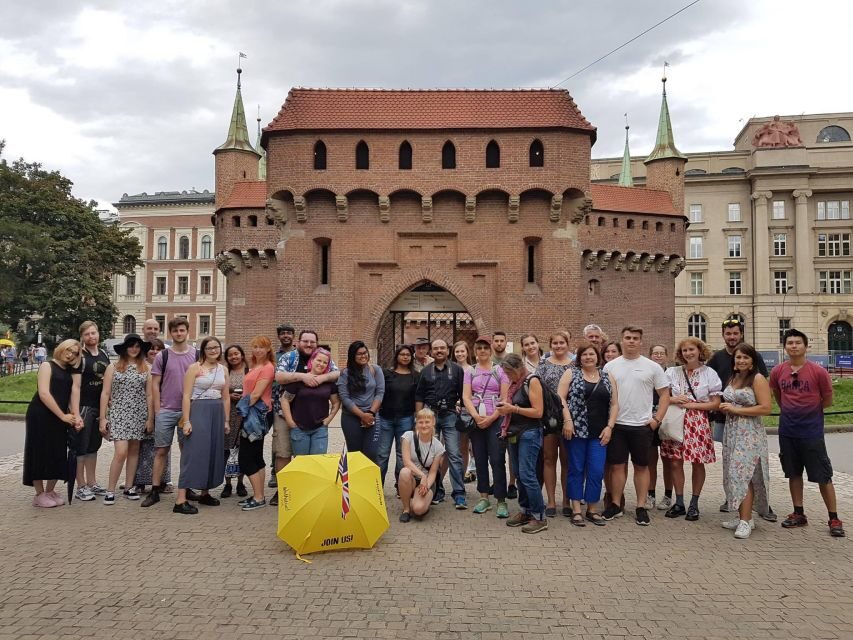Krakauer old town tour - Meeting point between Barbakan and St. Florianstor: start where the city defends itself