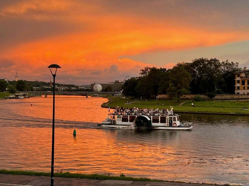 Krakow: 1-Hour Evening Vistula River Cruise - Key things to know before you go
