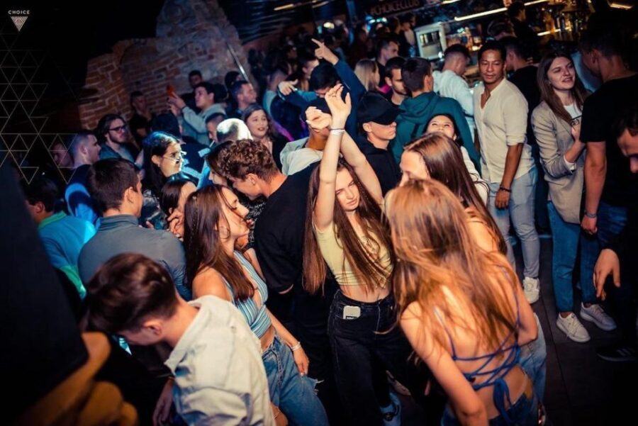 Krakow: 2-Day Nightlife Ticket - Entering venues smoothly: rules that affect your evening