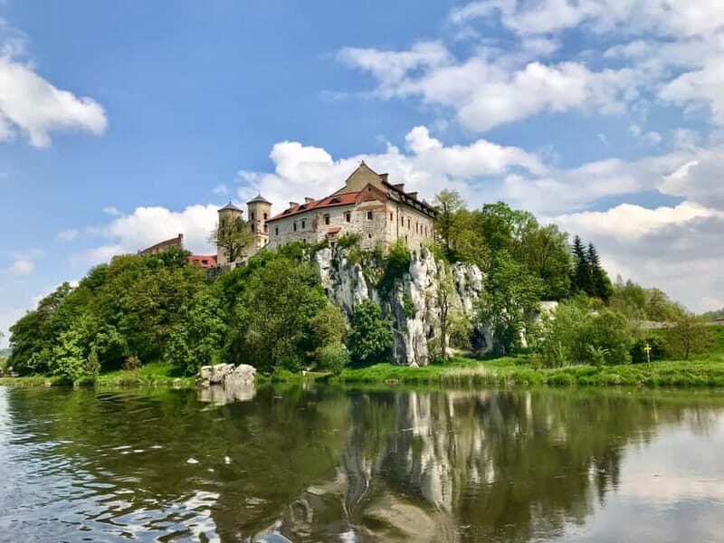 Krakow: 4,5-hours Sightseeing Cruise to Tyniec - A 4.5-hour Vistula cruise with an actual stop in Tyniec