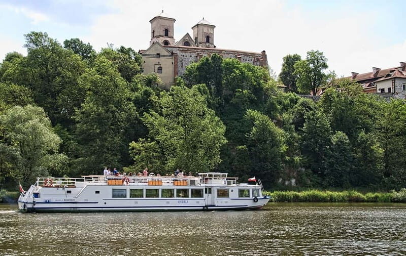 Krakow: 4,5-hours Sightseeing Cruise to Tyniec - Audio commentary and the onboard comfort basics