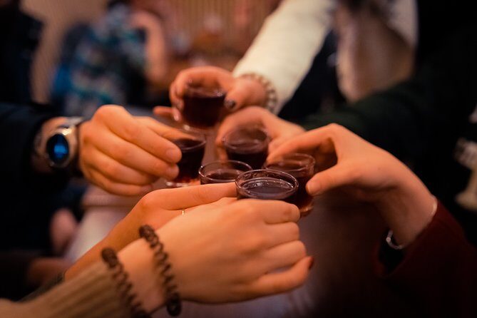 Krakow: 6-Course Full Polish Food & Vodka Tour - What you’ll get from the guide (and how to use that time)