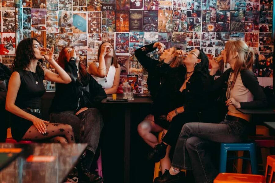 Krakow: 6 pm Tipsy Bar Tour With Karaoke+Twist (Thu-Fri-Sat) - Where the tour starts: Bracka 4 and the umbrellas