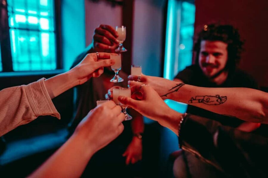 Krakow: 6 pm Tipsy Bar Tour With Karaoke+Twist (Thu-Fri-Sat) - Price and value: why $34 can make sense in Kraków