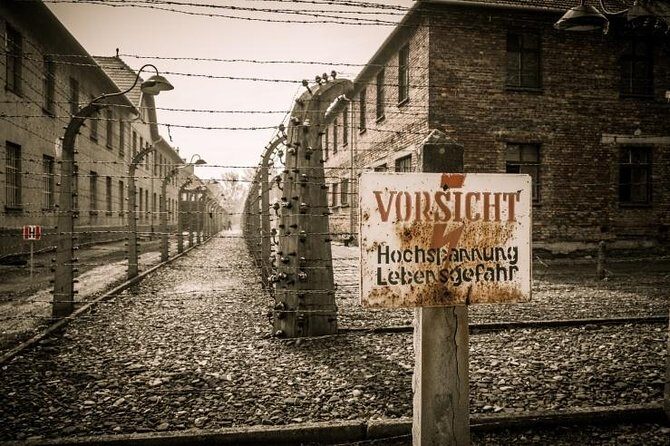 Krakow and Auschwitz Small Group Tour from Warsaw with Lunch - Getting from Warsaw: early pickup and a real time commitment
