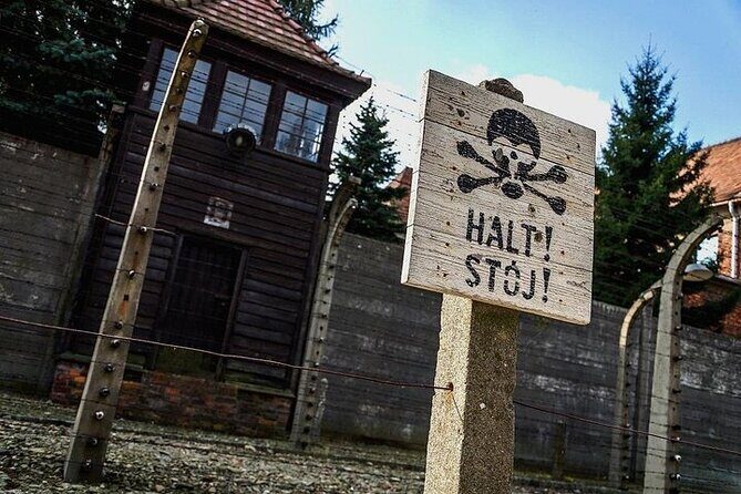 Krakow: Auschwitz-Birkenau Guided Tour & Hotel Pick Up - Auschwitz-Birkenau, timed from Krakow without the stress
