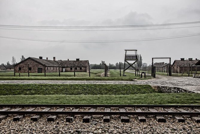 Krakow: Auschwitz-Birkenau Guided Tour with Hotel Transfer - Hotel Door Pickup and the Morning Timing Game