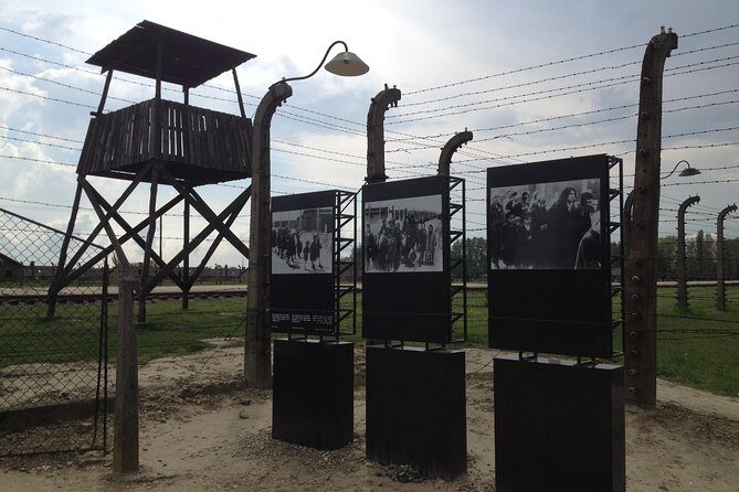 Krakow: Auschwitz-Birkenau & Salt Mine -private/shared transport - The lunch break that you’ll need to plan for