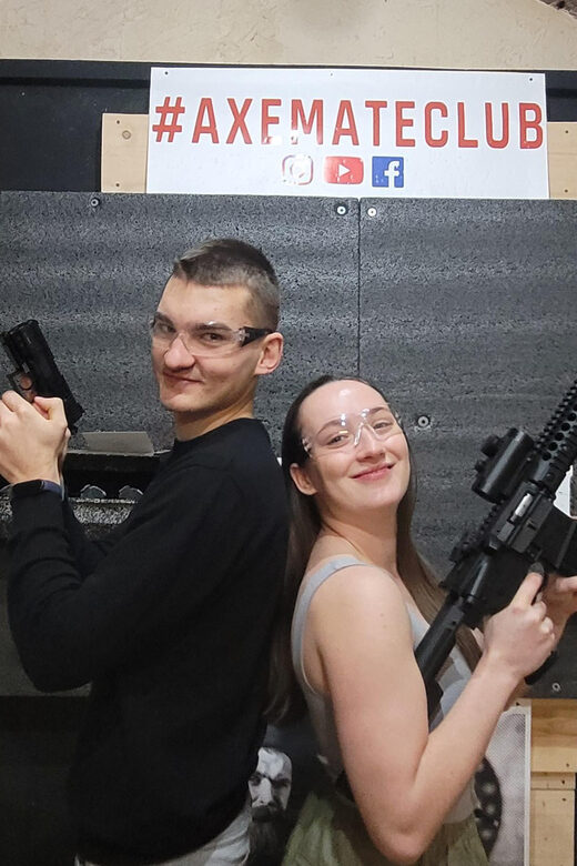 Krakow: Axe Mate Club Shooting Range Entry Ticket - Crosman M4/M16-style rifle: collimator sights and control