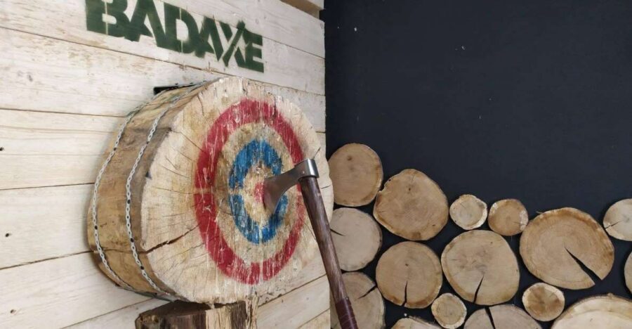 Krakow: Axe Throwing Fun - The 85-Minute Session: How You’re Taught to Throw an Axe