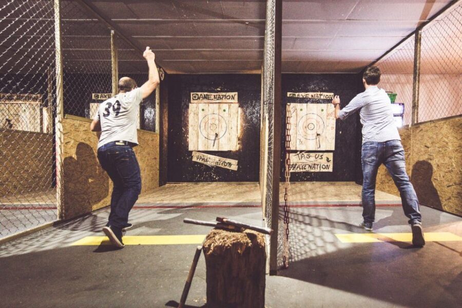 Kraków: Axe-Throwing in Axe Nation, the First Club in Europe - The 90 minutes: how the session actually plays out