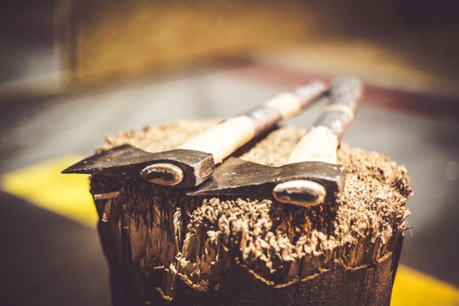 Kraków: Axe-Throwing in Axe Nation, the First Club in Europe - Trick shots for the people who want to show control