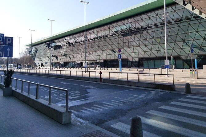 Krakow Balice Airport Transfer: Private Round Trip - Meet-and-greet at Krakow-Balice: no hunting, just go