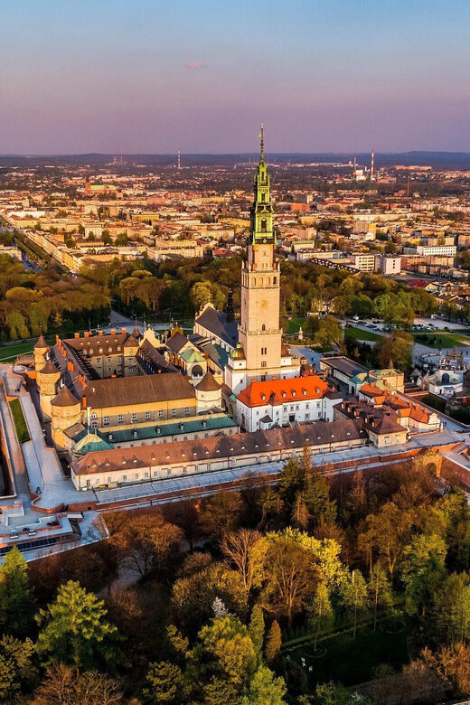 Krakow: Black Madonna Sanctuary of Czestochowa - Guided Tour - Why Jasna Góra Matters (and what you’ll actually see)