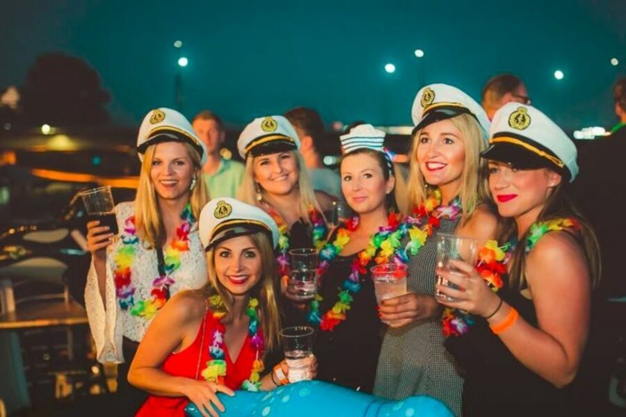 Krakow: Boat Party with Unlimited Drinks - Unlimited open bar: what’s included and why it changes the math
