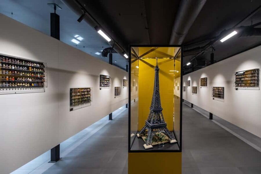 Krakow: Bricks & Figs Museum Entry Ticket - The Main Event: 700+ LEGO Figurine Sets in One Place