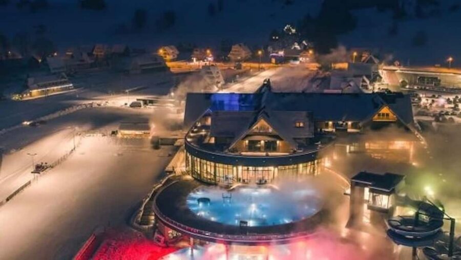 Krakow: Chocholowskie Thermal Baths Evening Ticket - Getting From Krakow to the Baths: The 95-Minute Van and Pickup Points