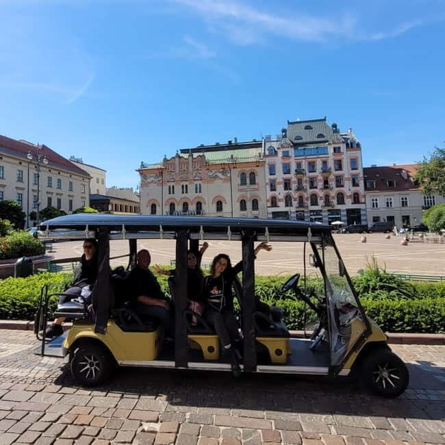 Krakow: City Sightseeing Tour by Electric Buggy Golf Cart - Meeting up and what the cart experience really feels like