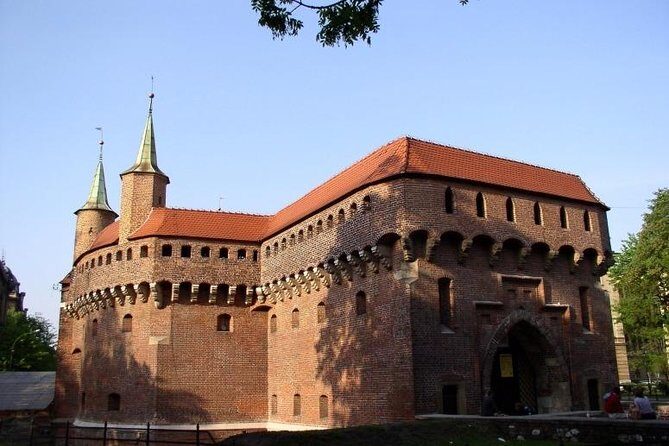 Krakow city tour by electric car - Tips to get better explanations and fewer frustrating moments