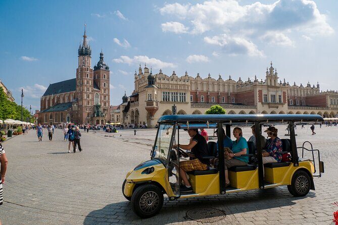 Krakow city tour by electric car - Kazimierz and the Jewish quarter route with a photo-friendly rhythm