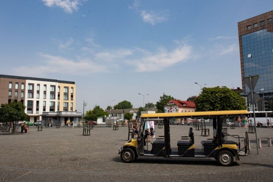 Krakow: City Tour of 3 Districts by Electric Car - Price and Value: Is It Worth $111?
