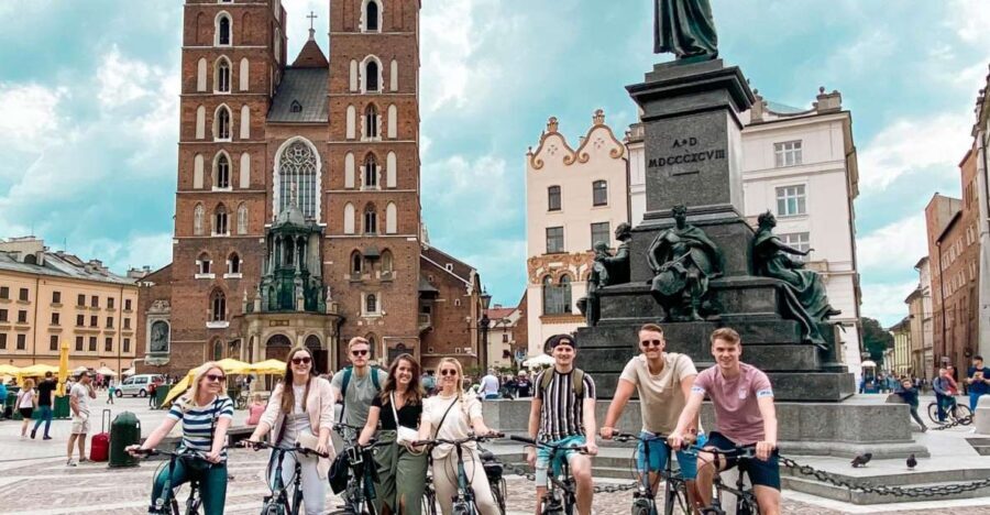 Krakow: Complete Bike tour with all the highlights - Old Town, Krakow: Rynek Główny and the UNESCO Core (About 2 Hours)