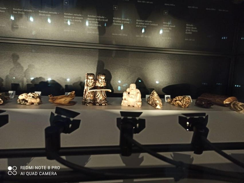 Krakow: Czartoryski Museum Guided Tour in English - Meeting point in the museum cloisters
