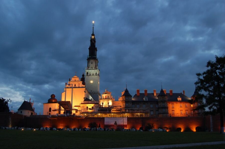 Krakow: Czestochowa Black Madonna Guided Day Tour & PickUp - Krakow to Czestochowa: the value of starting with pickup