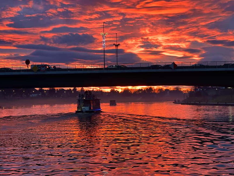 Krakow: Day or Night Vistula River Cruise with Audio Guide - Price and value: why $18 makes sense for most itineraries