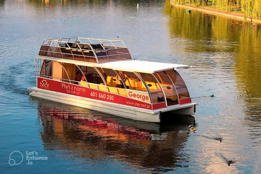 Krakow: Day or Night Vistula River Cruise with Audio Guide - Day vs night cruise: choose your lighting, not just your time
